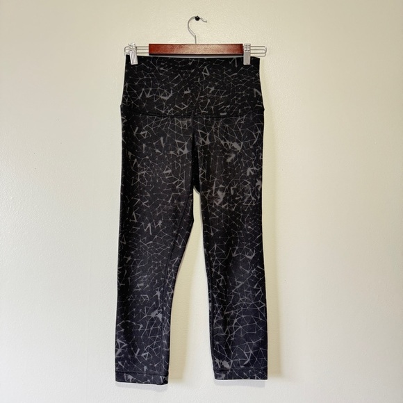 Lululemon Size 6 Wunder Under Pant Leggings Black Star Crushed Coal Pull On - Picture 1 of 5